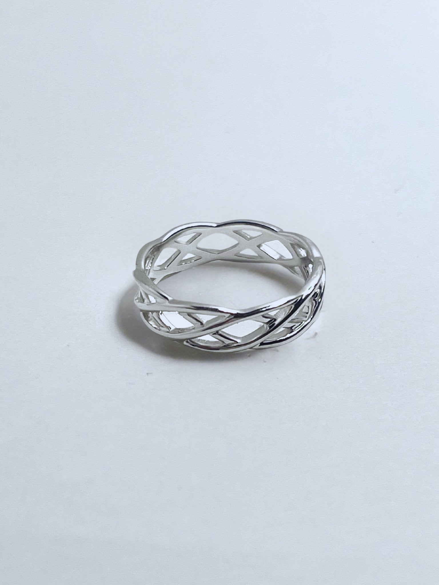 Celtic Twist Elegance Ring - Stellify