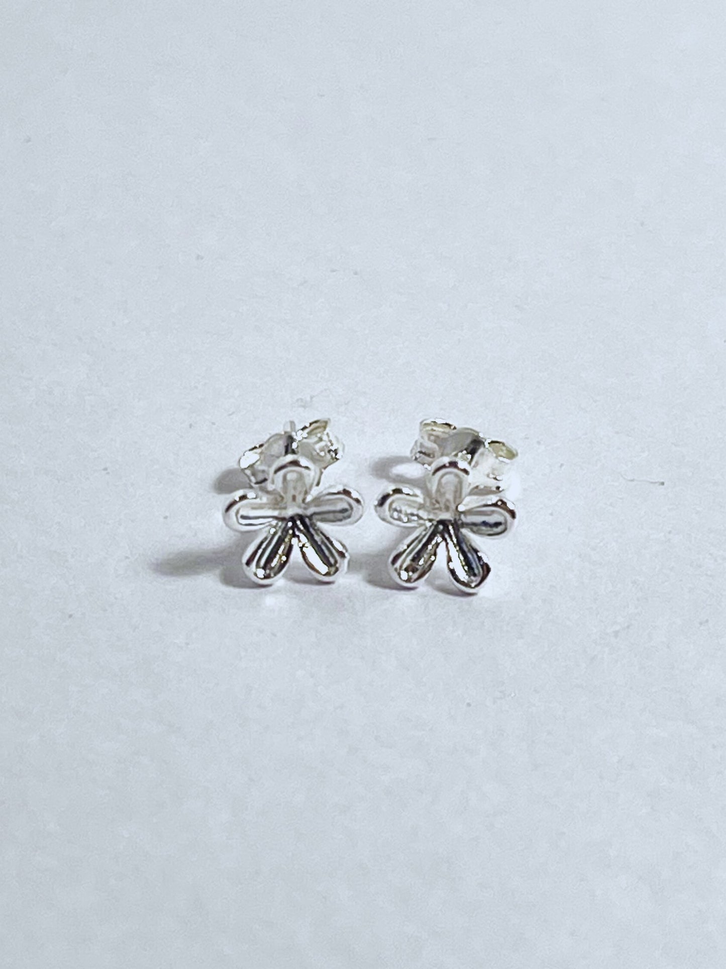 Cute Flower Stud Earrings - Stellify