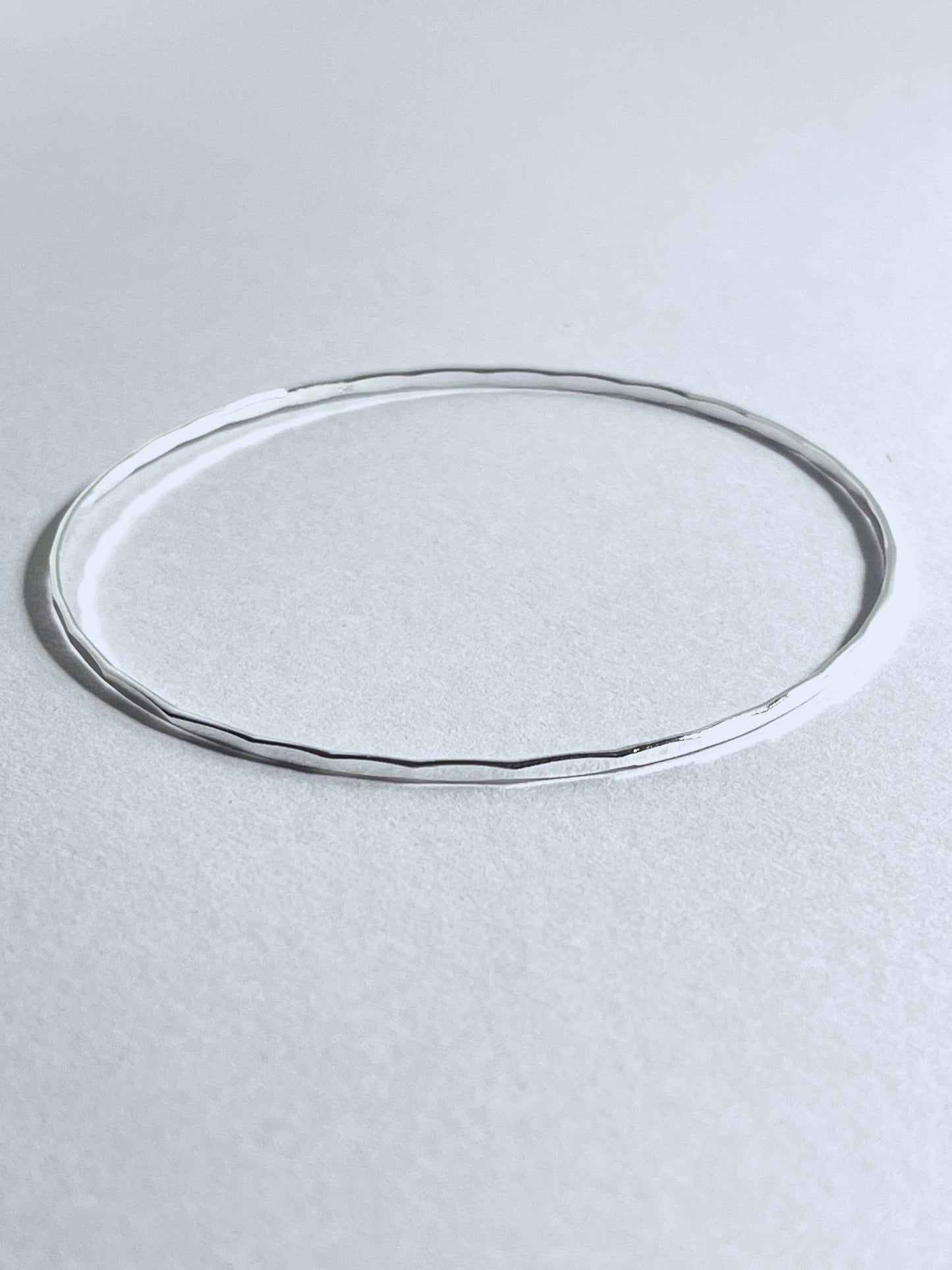 Hammered Harmony Stacking Bangle - Stellify