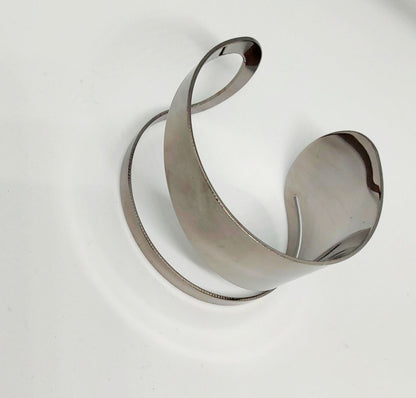 Hera Cuff Bangle Pewter - Stellify