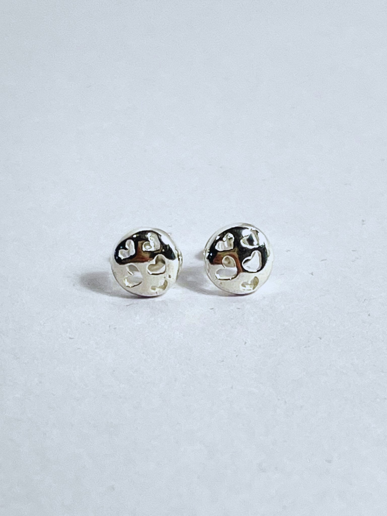 Open Heart Round Stud Earrings - Stellify