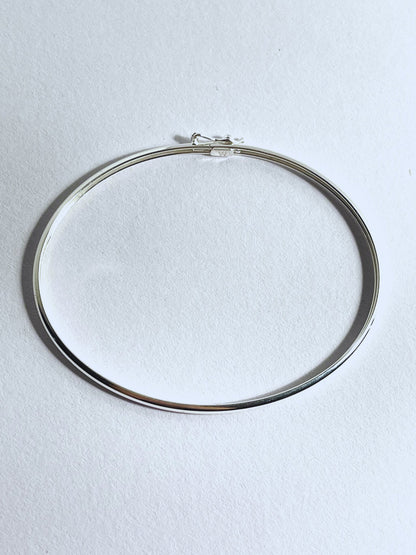 Personalized Oval Elegance Bangle - Stellify